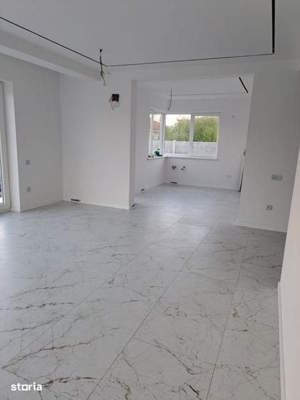 Casă cu 4 camere cu Teren 224 Mp în Oncea