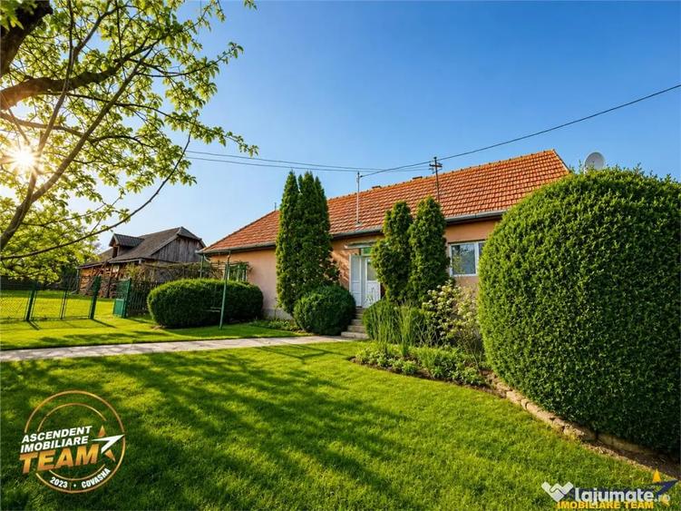 Casă cu 2 camere cu Teren 4963 Mp în Dalnic