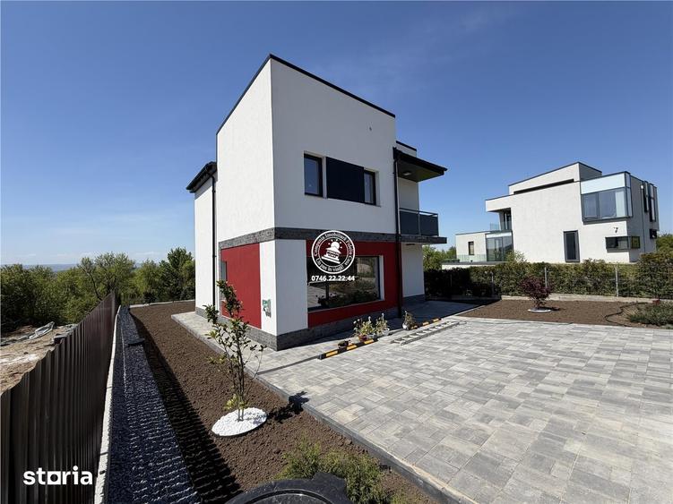 Casă cu 4 camere cu Teren 500 Mp în Bârnova
