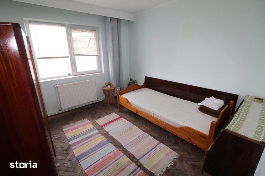 Vand apartament cu 3 camere in Calan, Central-Str.Traian, etaj 2... - 13