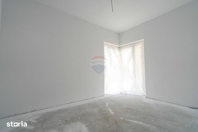 Casă cu 4 camere cu Teren 400 Mp în Oncea