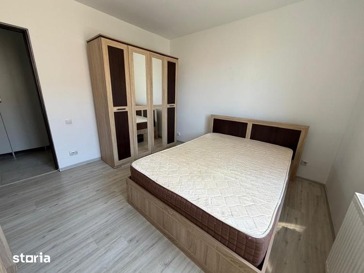 Apartament cu 3 camere decomandat în Titan