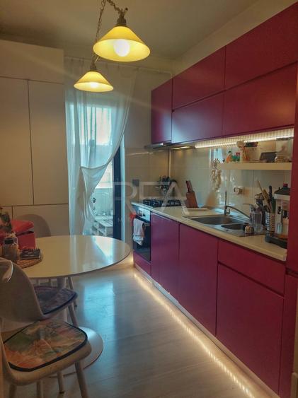 Apartament cu 3 camere decomandat, mobilat în Alexandriei