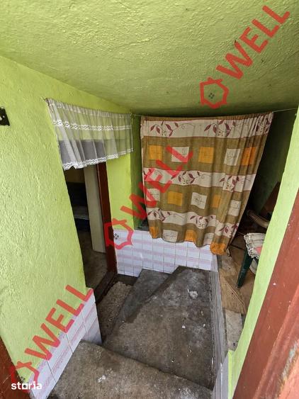 Casă cu 4 camere cu Teren 1185 Mp în Apața