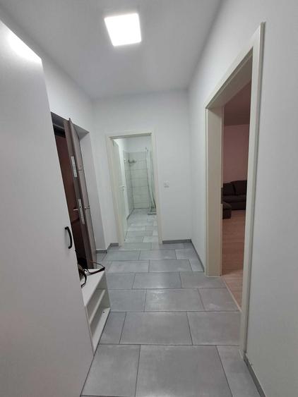 Garsonieră decomandată în Sud