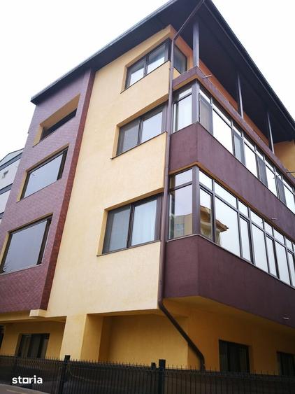 Apartament cu 3 camere semidecomandat, mobilat în Militari
