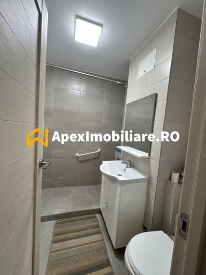 Apartament cu 4 camere decomandat în Costin Georgian