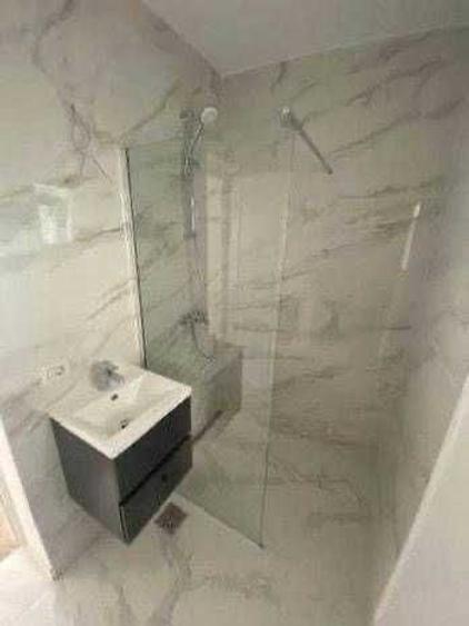Spațiu comercial, de 120 mp, în Central