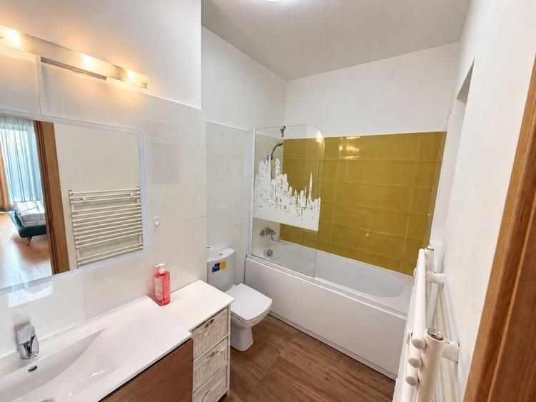 Apartament cu 3 camere semidecomandat, mobilat în Mănăștur