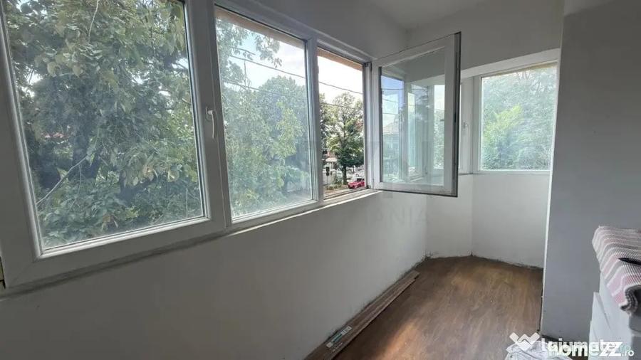 Apartament cu 3 camere decomandat în Lacul Tei