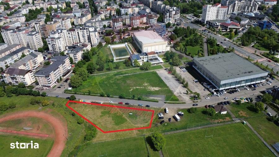 Teren de 1494 mp, în Traian