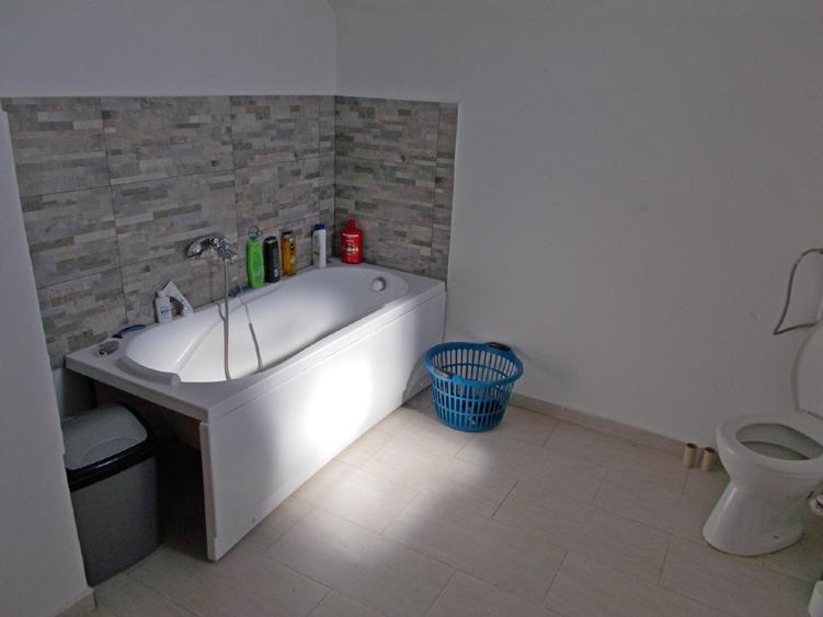 Casă individuală cu 4 camere cu Teren 474 Mp în Sânmihaiu Român