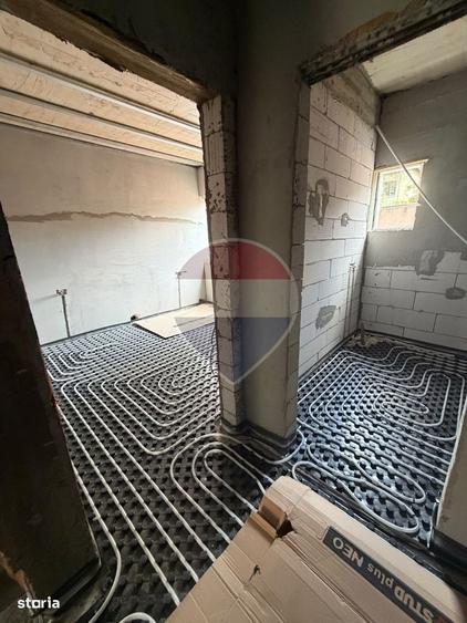 Casă cu 4 camere cu Teren 230 Mp în Central