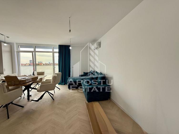 Apartament cu 3 camere semidecomandat, mobilat în Aradului