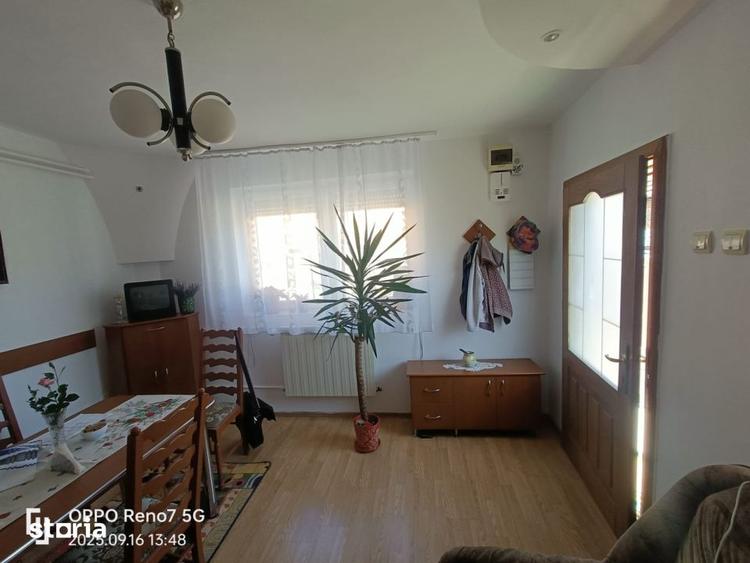 Casă cu 5 camere cu Piscina în Central
