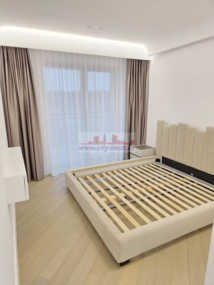 Apartament cu 3 camere decomandat în Băneasa