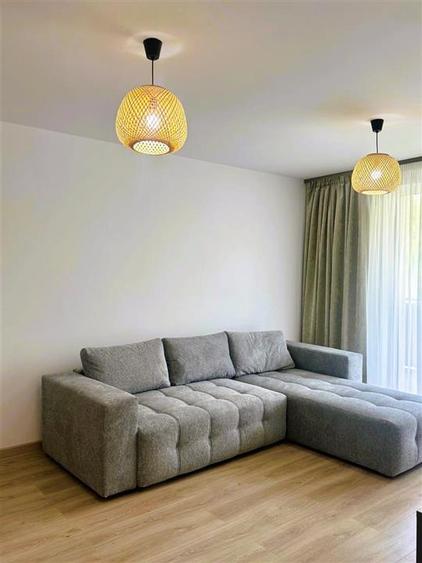 Apartament cu 3 camere decomandat, mobilat în Răcădău