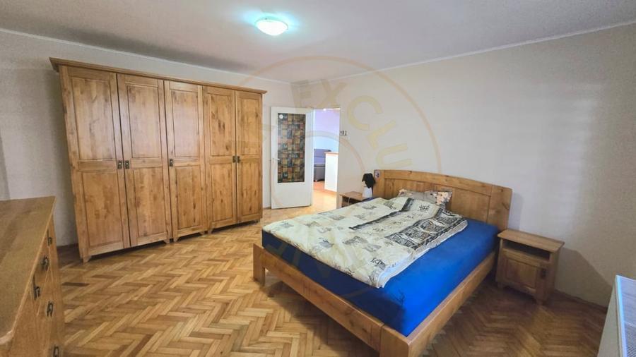 Apartament cu 3 camere decomandat, mobilat în Micro 16