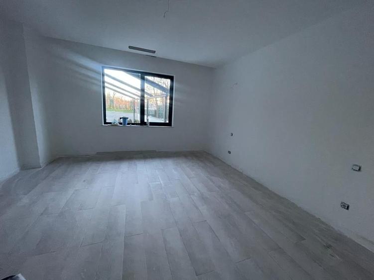Birou, de 200 mp, în Herăstrău