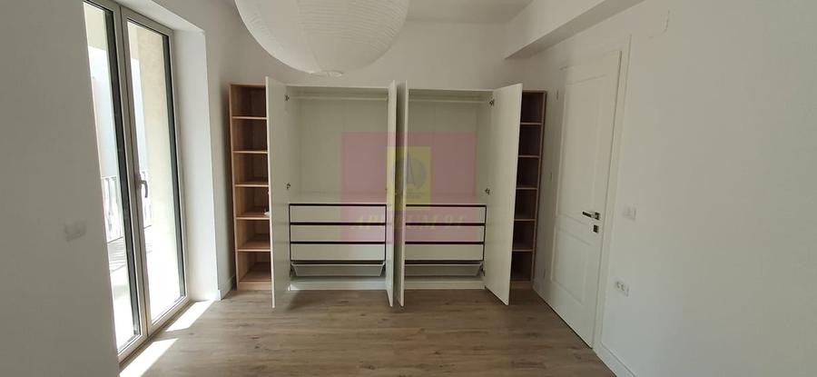Apartament cu 4 camere decomandat în Ultracentral