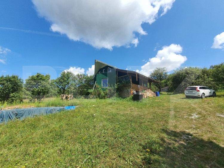 Casă individuală cu 5 camere cu Teren 1500 Mp în Periferie