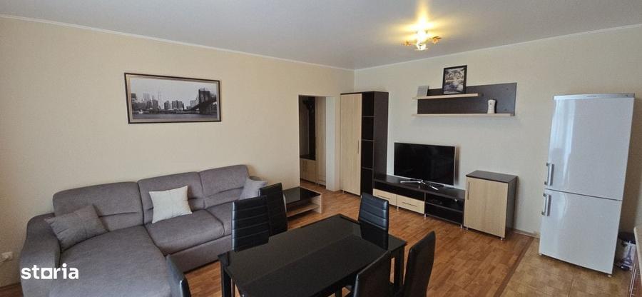 Apartament cu 3 camere decomandat în Carpați 2