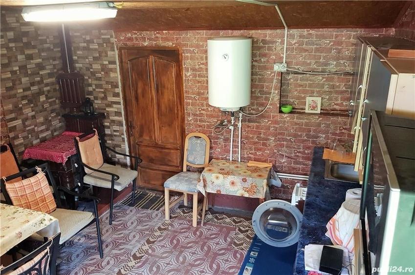 Casă cu 6 camere cu Teren 2000 Mp în Bătrâni