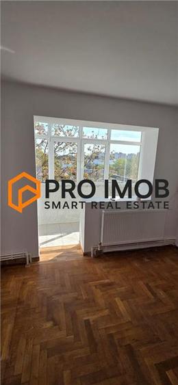 Apartament cu 2 camere semidecomandat în 1 Decembrie