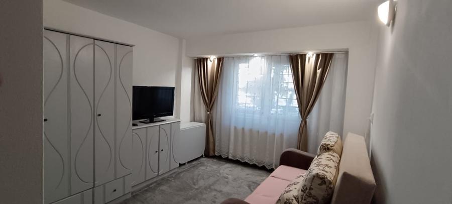 Garsonieră decomandată în Calea Aradului