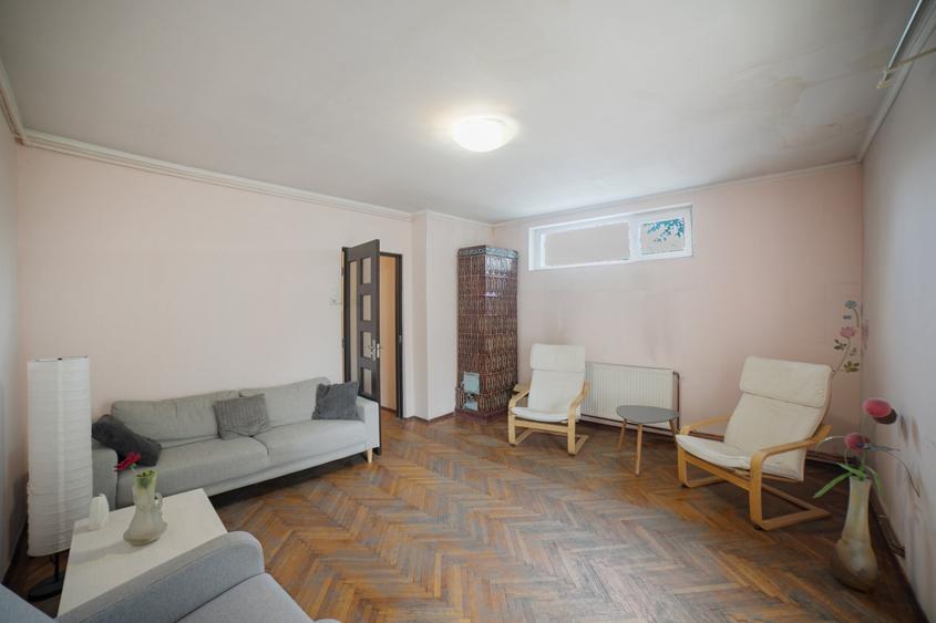 Apartament cu 2 camere semidecomandat în P-ța Unirii