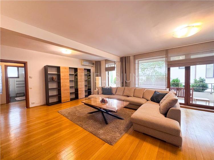 Apartament cu 4 camere semidecomandat, mobilat în Herăstrău