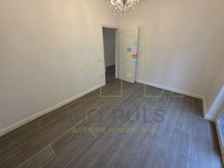 Apartament cu 3 camere semidecomandat în Aradului