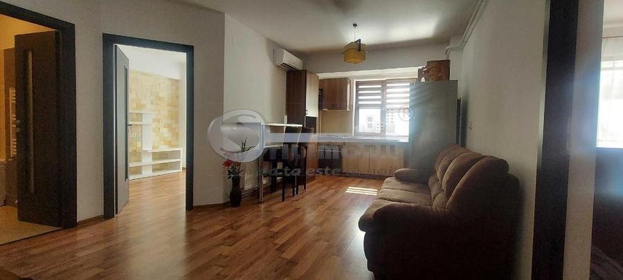 Apartament cu 3 camere decomandat în Bucșinescu