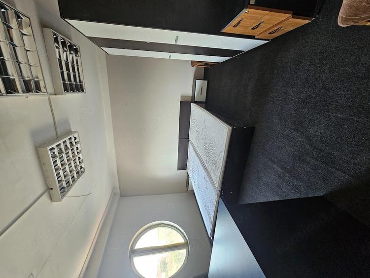 Apartament cu 5 camere decomandat în Central