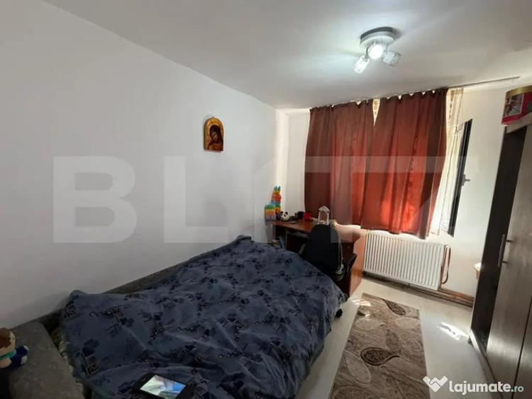 Apartament cu 3 camere decomandat în Cetate