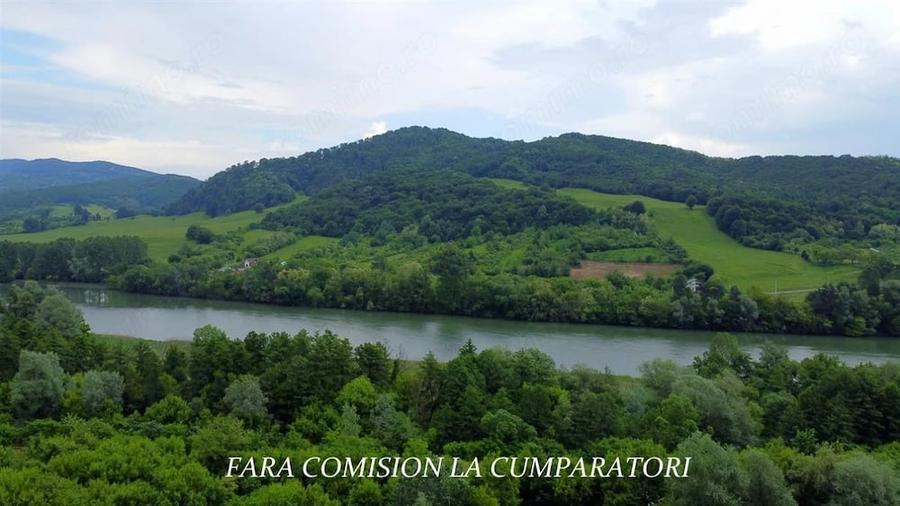 Teren de 3350 mp, în Bogdănești (Bujoreni)