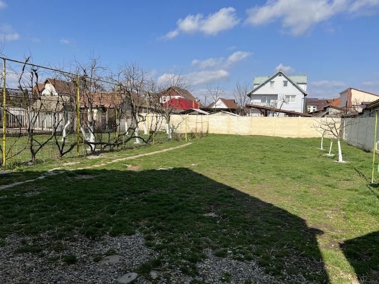 Casă individuală cu 3 camere cu Canalizare în Calea Poplăcii