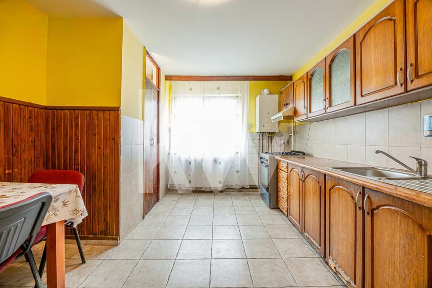 Apartament cu 3 camere semidecomandat în Noua