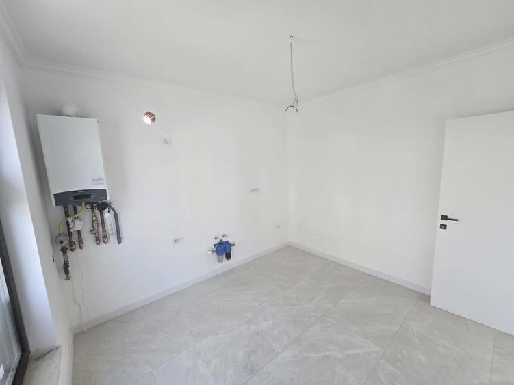 Duplex cu 4 camere cu Canalizare în Giroc
