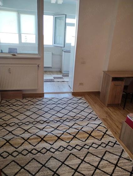 Garsonieră semidecomandată în Titan