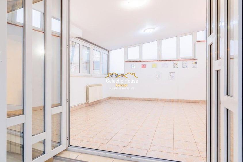 Casă cu 12 camere cu Teren 350 Mp în Central