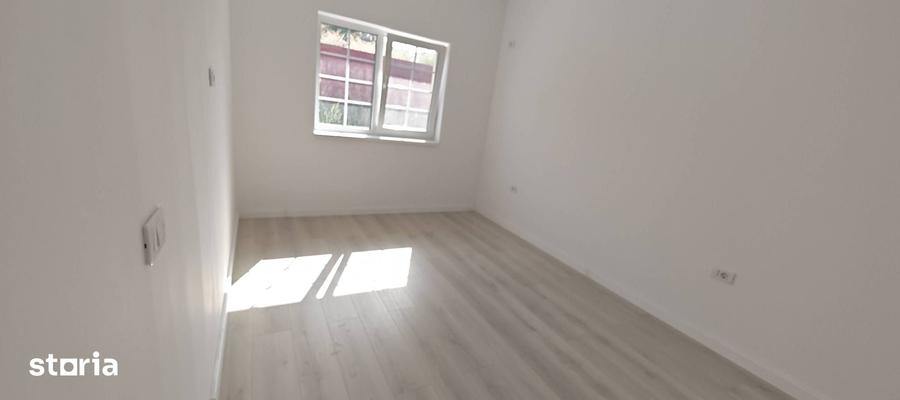 Casă cu 4 camere cu Teren 450 Mp în Miroslava