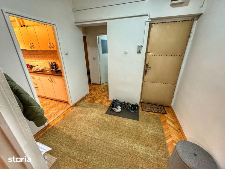 Apartament cu 2 camere decomandat în Valea Aurie
