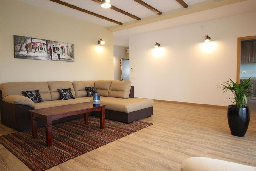 Apartament cu 3 camere decomandat, mobilat în Nord