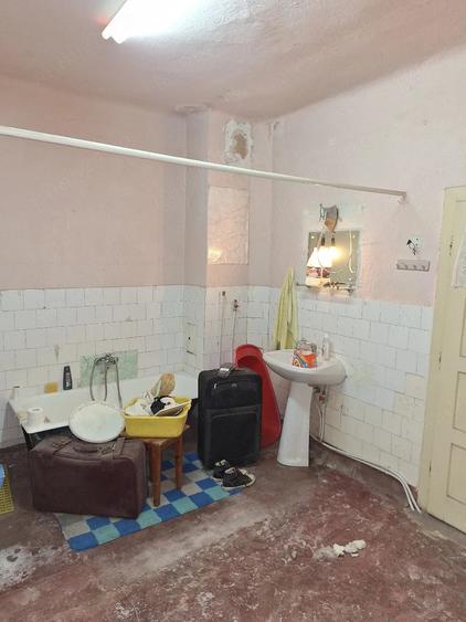 Casă cu 3 camere cu Teren 110 Mp în Central