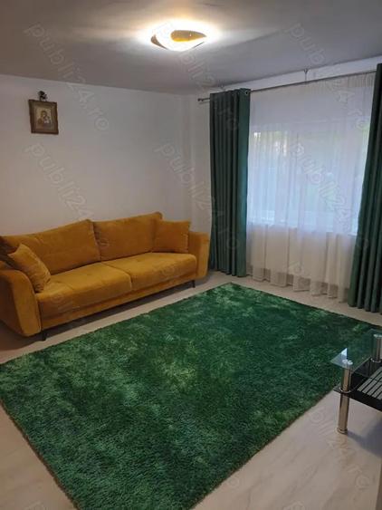 Apartament cu 3 camere decomandat în Noua