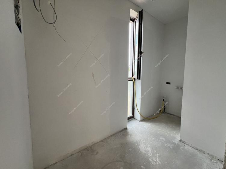 Duplex cu 4 camere cu Canalizare în Moșnița Nouă