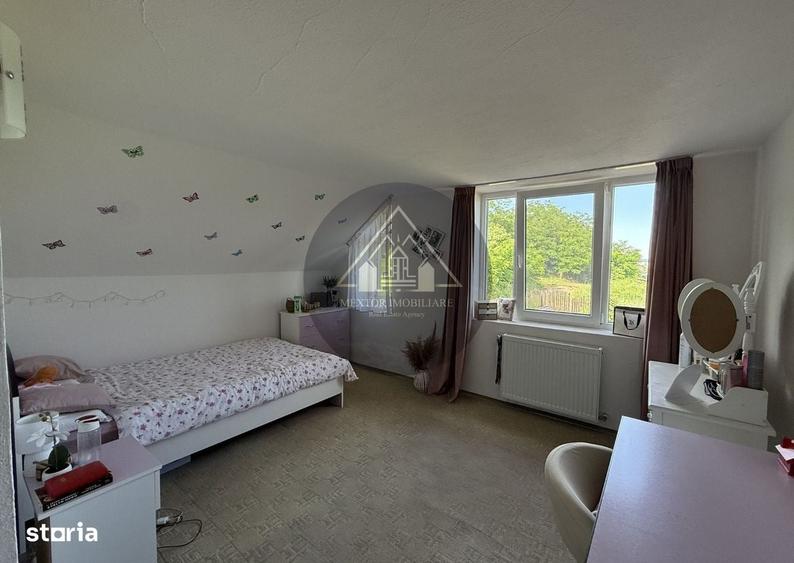 Casă cu 4 camere decomandat în Sebeș