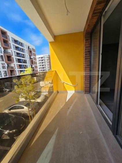 Apartament cu 2 camere semidecomandat, mobilat în Florești