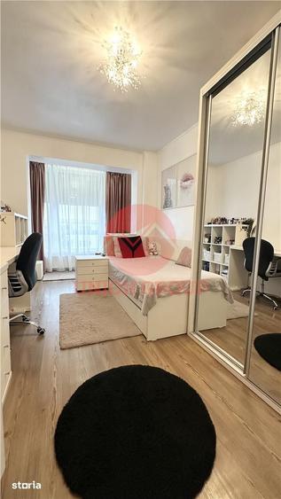 Apartament cu 3 camere decomandat în Km 4
